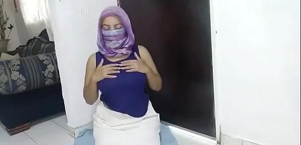  Real Praying HIJAB Islam Mom الجنس العربي Then Masturbating Creamy Pussy To Orgasm ARAB SEX PORN HIJAB